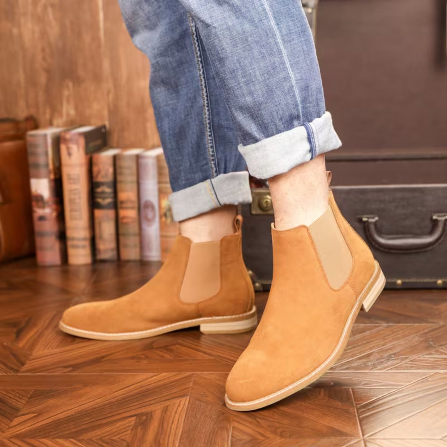 Classic Suede Chelsea Boots | Revangiol
