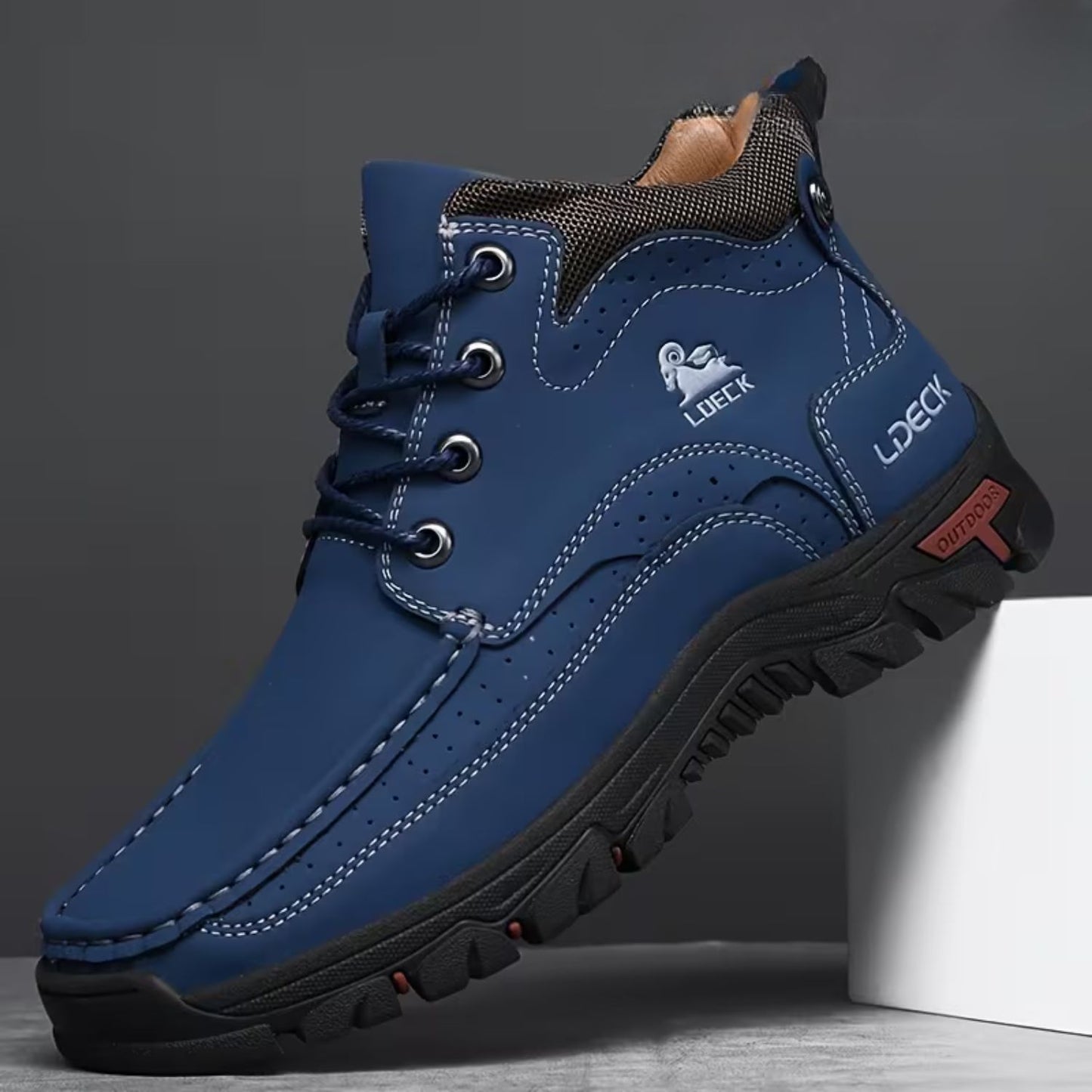 Classic Mid-Top Chukka Boots | Revangiol