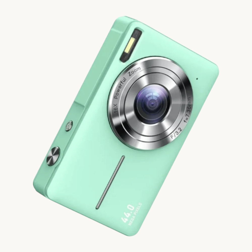 Vintage Compact Digital Camera | Revangiol