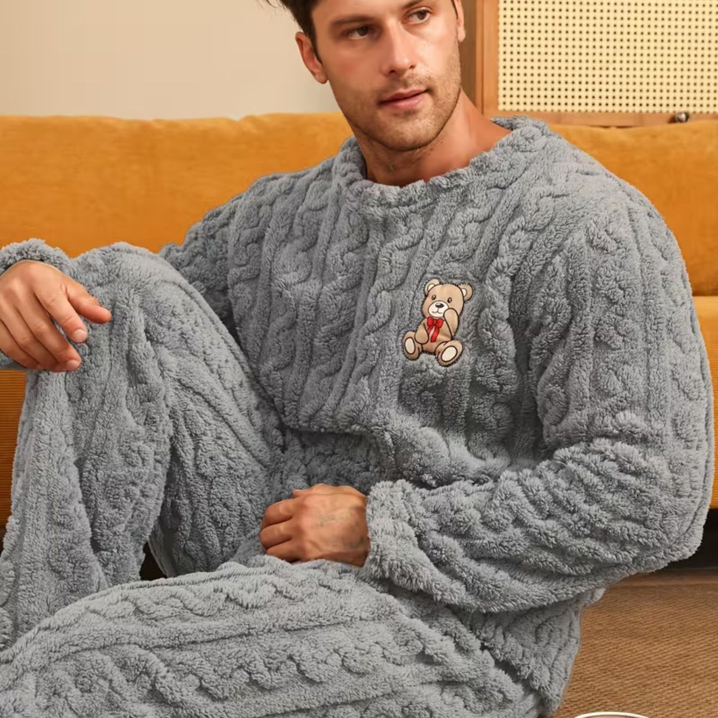 Plush Jacquard Bear Pajama Set | Revangiol