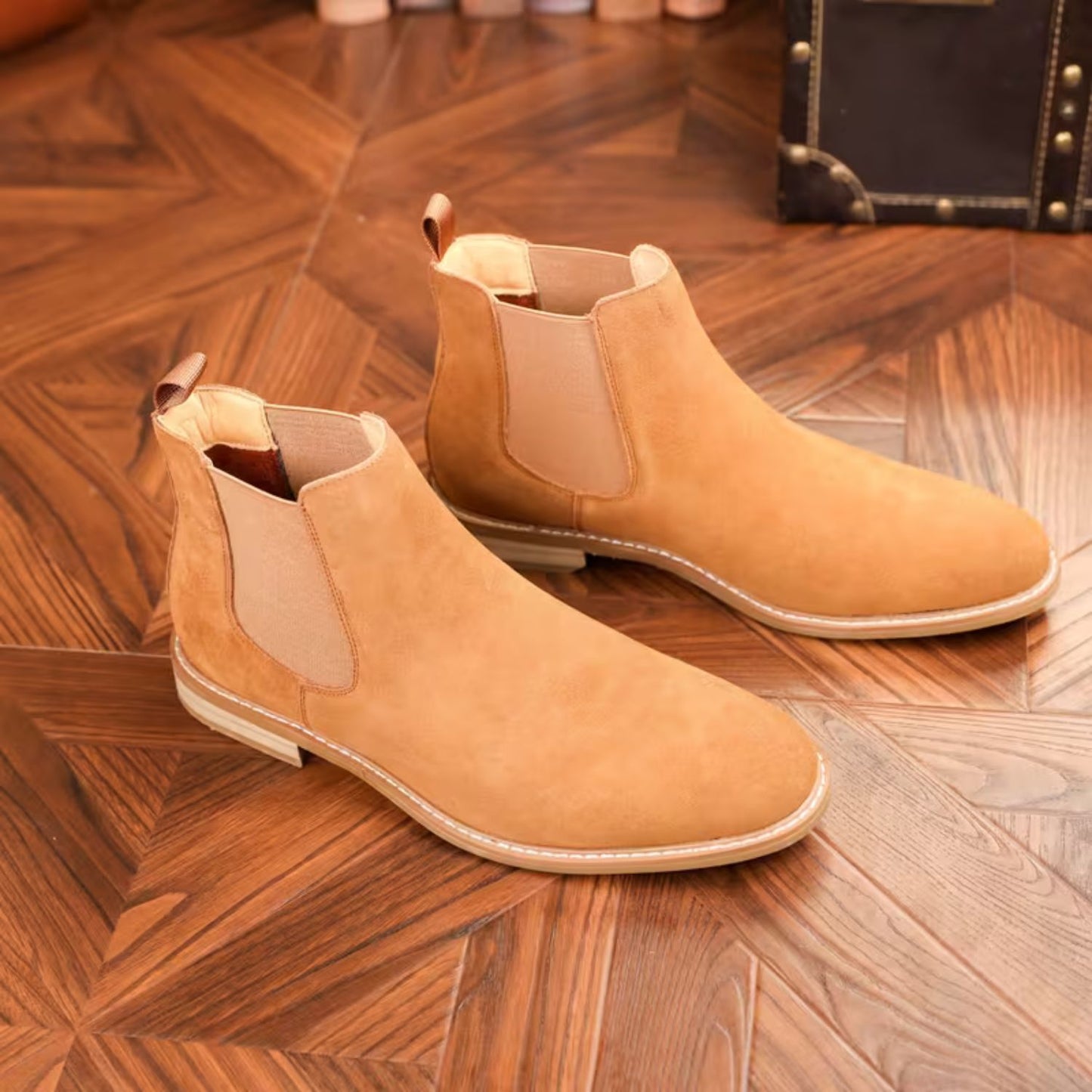 Classic Suede Chelsea Boots | Revangiol