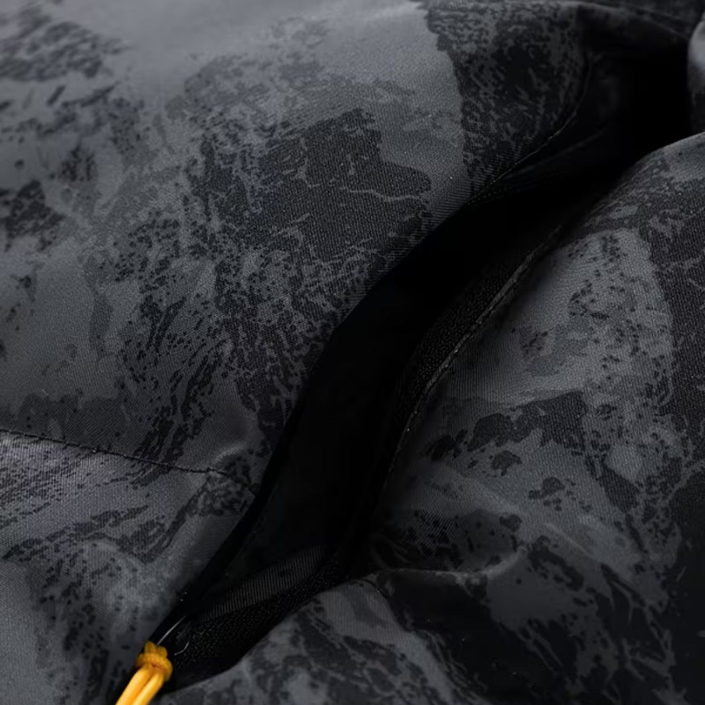 Insulated Hooded Ski Jacket | Revangiol