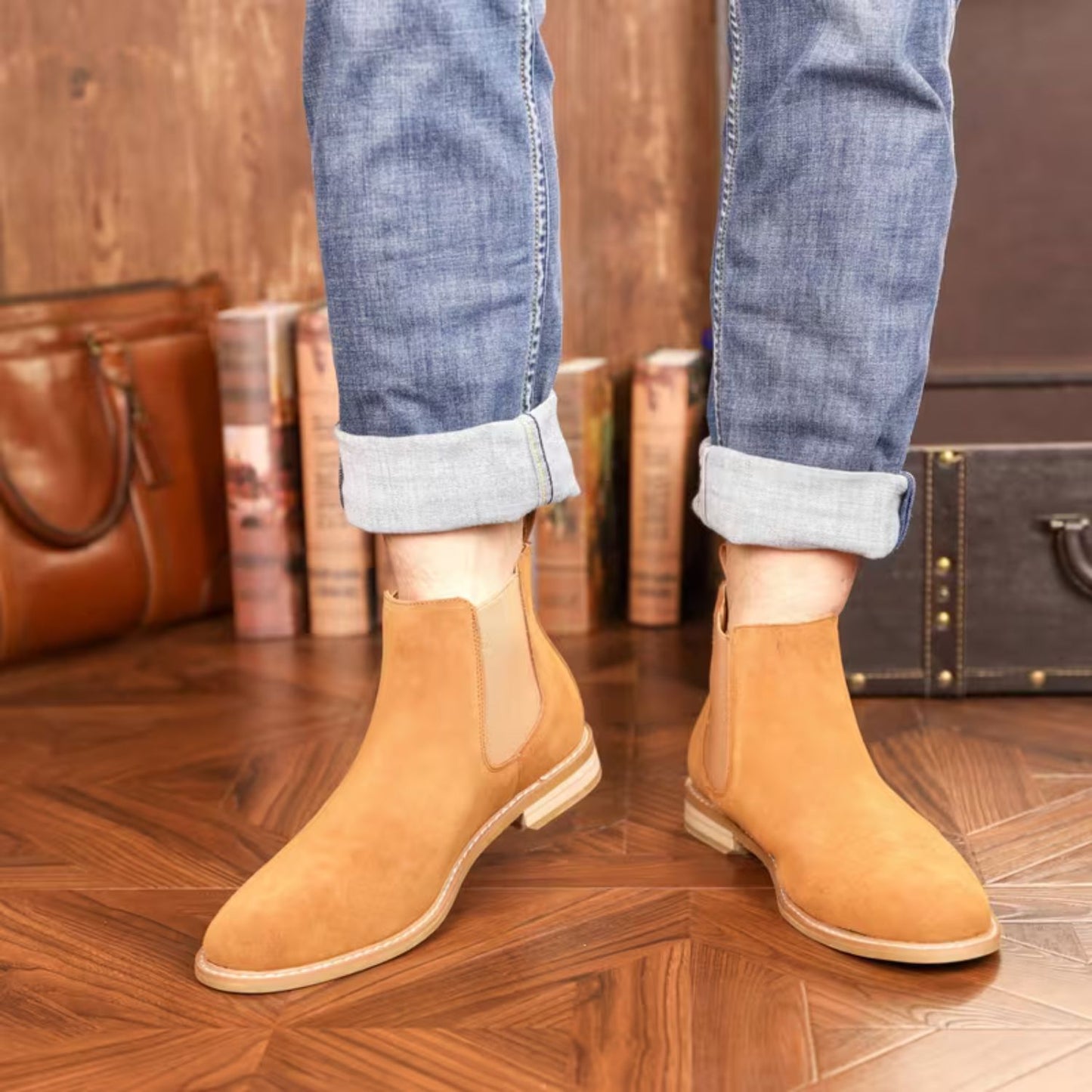 Classic Suede Chelsea Boots | Revangiol