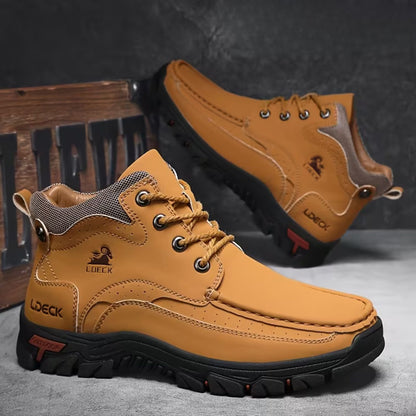 Classic Mid-Top Chukka Boots | Revangiol