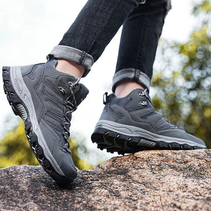 Lightweight Trail Hiking Boots | Revangiol