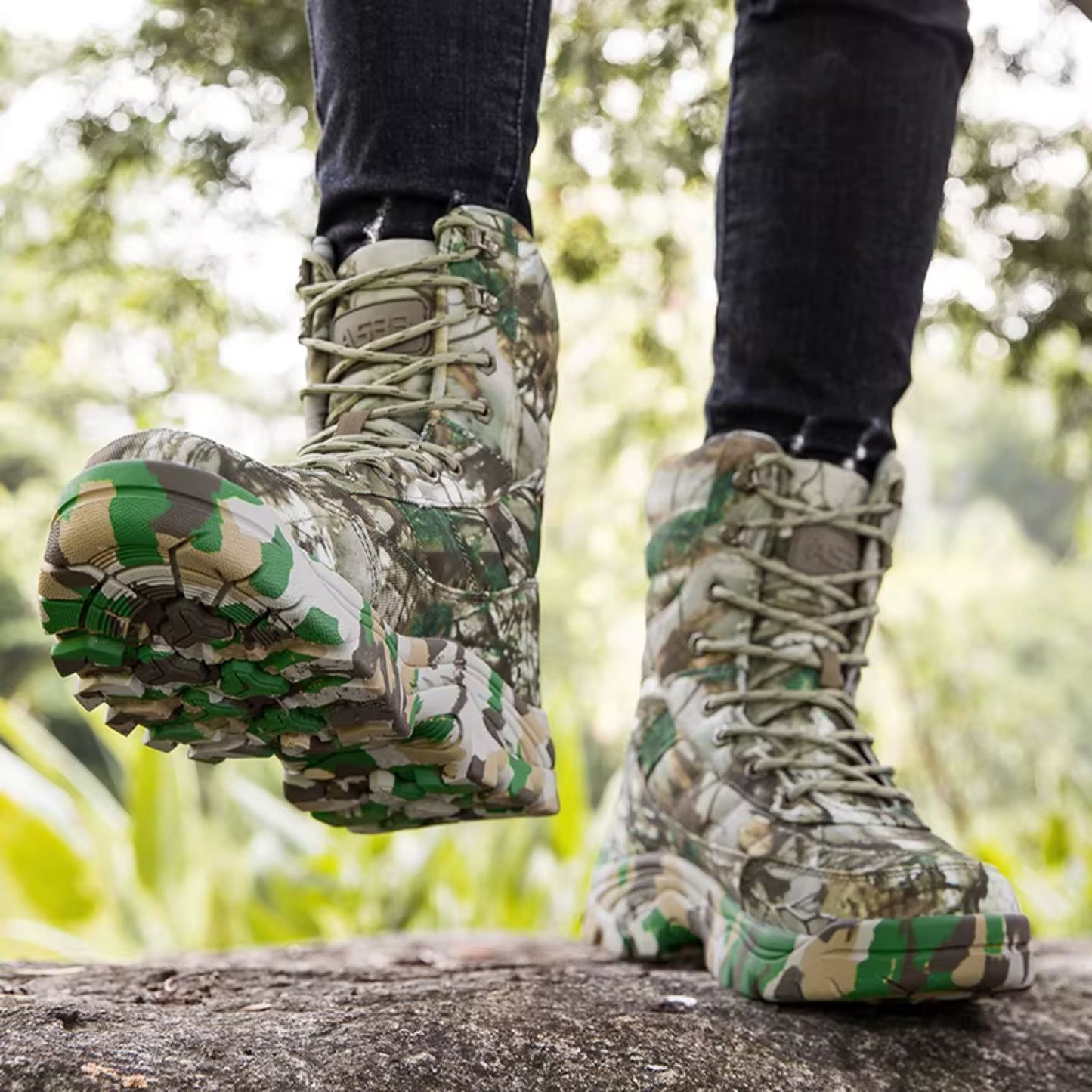 Insulated Camo Hunting Boots | Revangiol