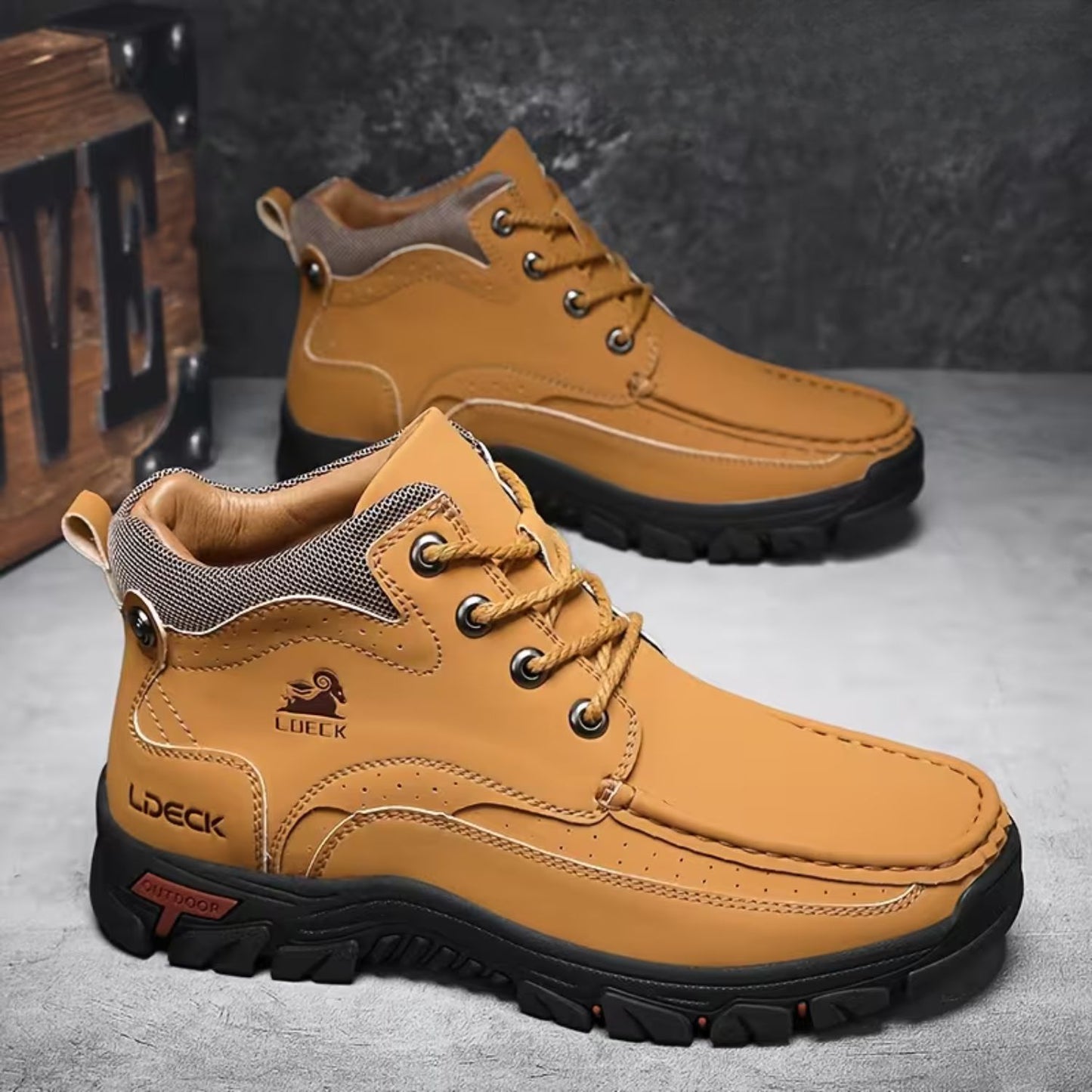 Classic Mid-Top Chukka Boots | Revangiol