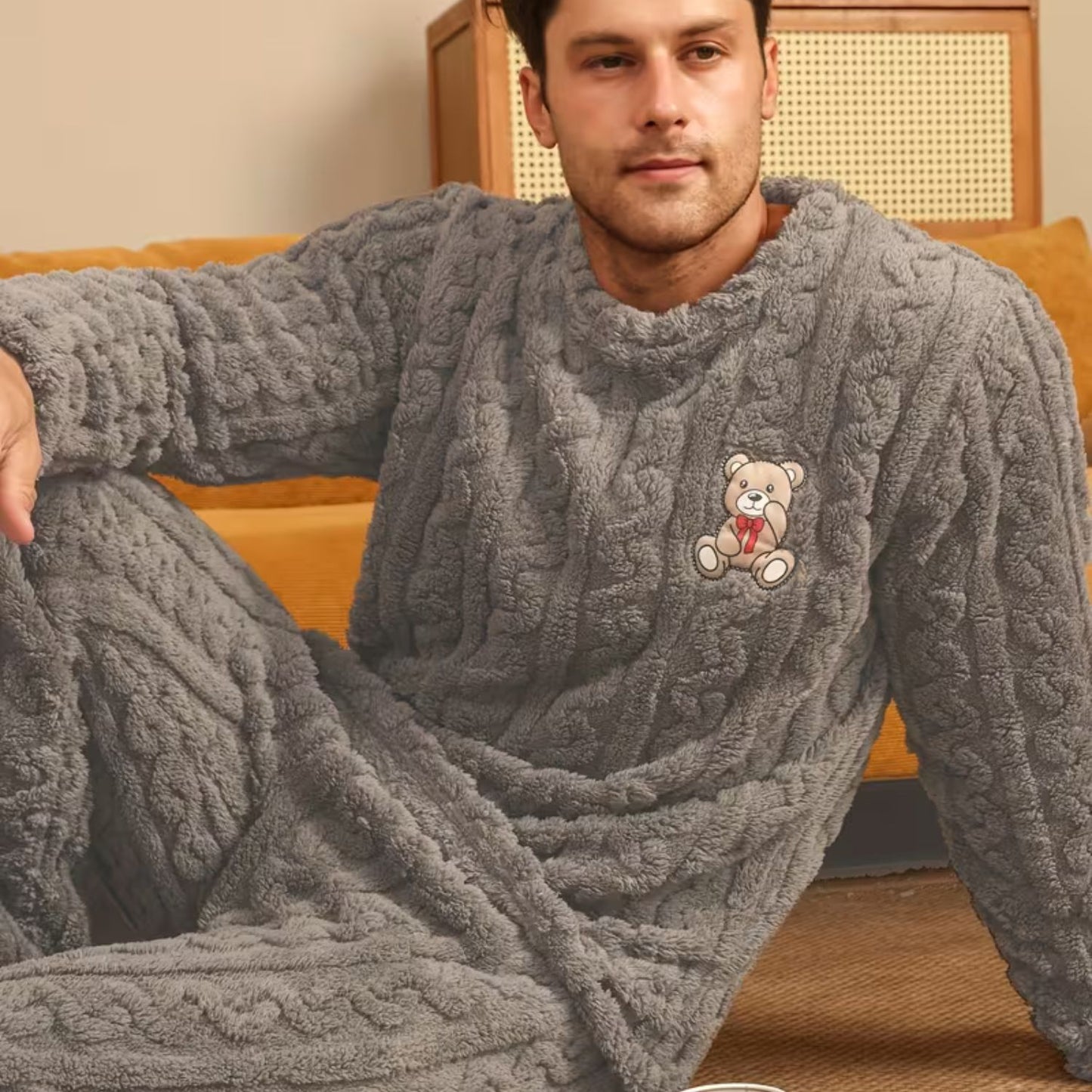 Plush Jacquard Bear Pajama Set | Revangiol